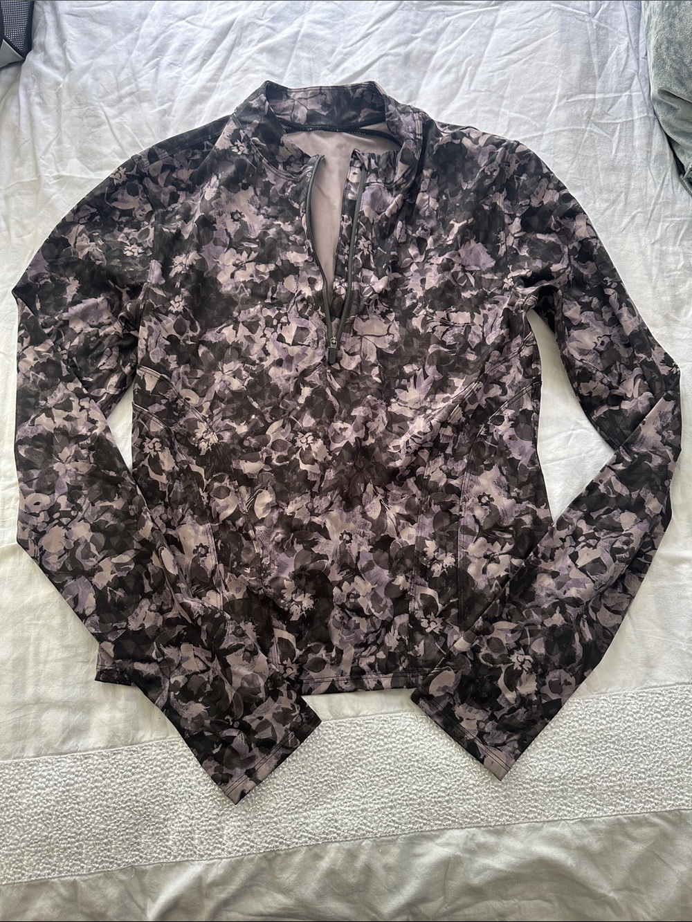 Lulu lemon Floral Quarter-Zip Pullover in Purple/Black/Gray